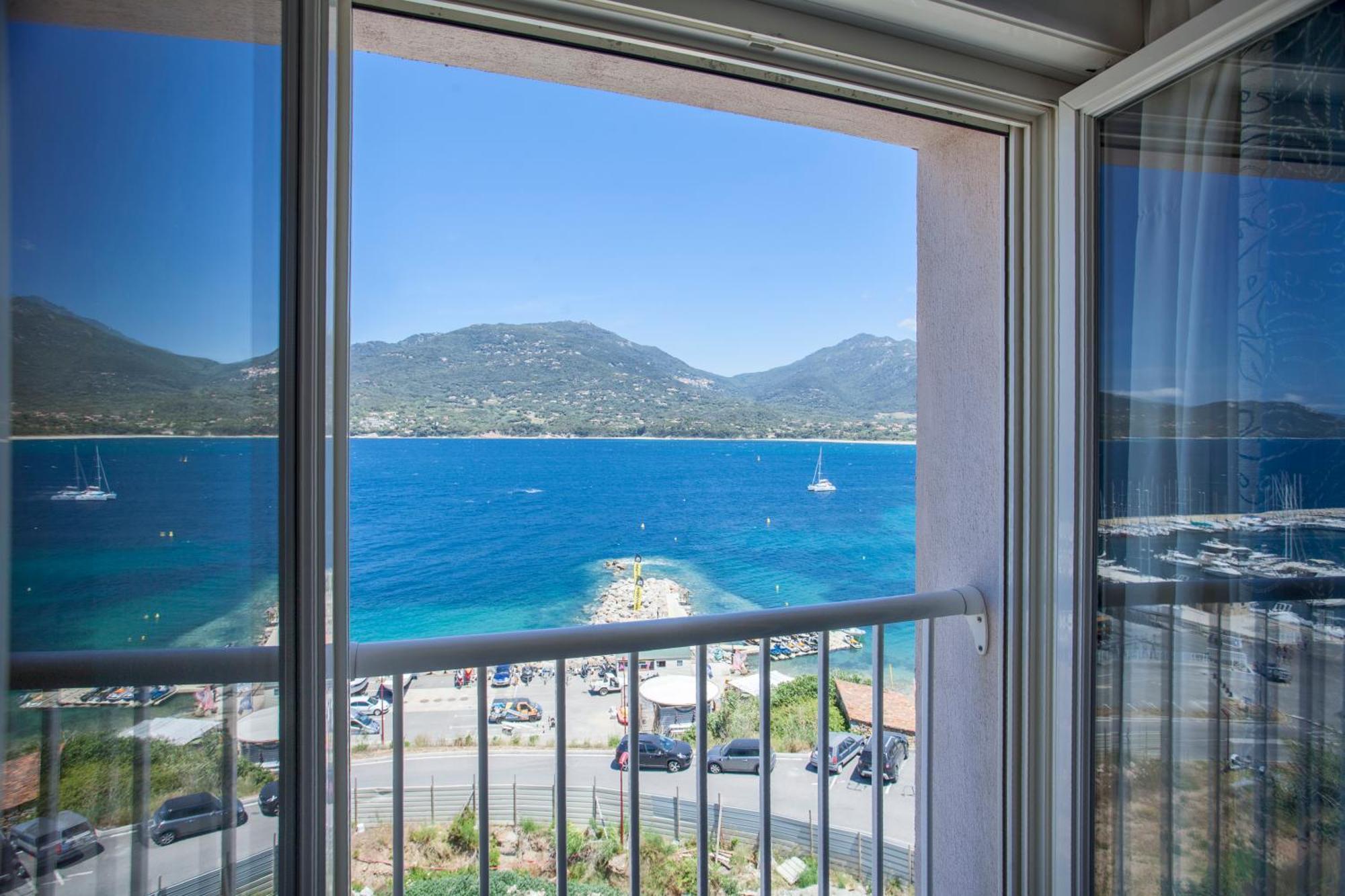 Le Neptune & Spa Проприано Экстерьер фото